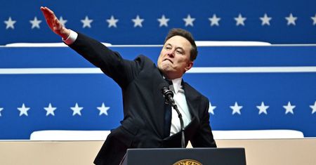 Musk tłumaczy się po tym, co zrobił na scenie. Jest reakcja z Niemiec