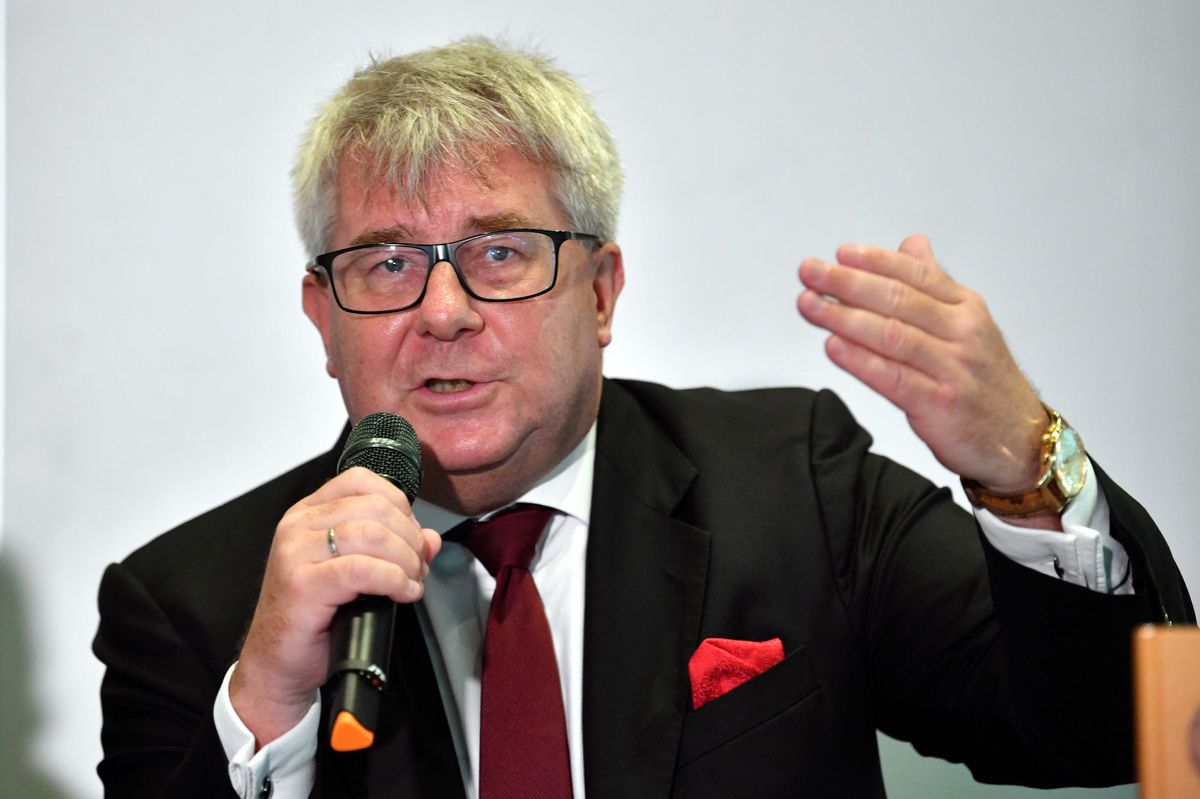 Ryszard Czarnecki otrzymuje groźby śmierci. "Zdechniesz zdrajco" 