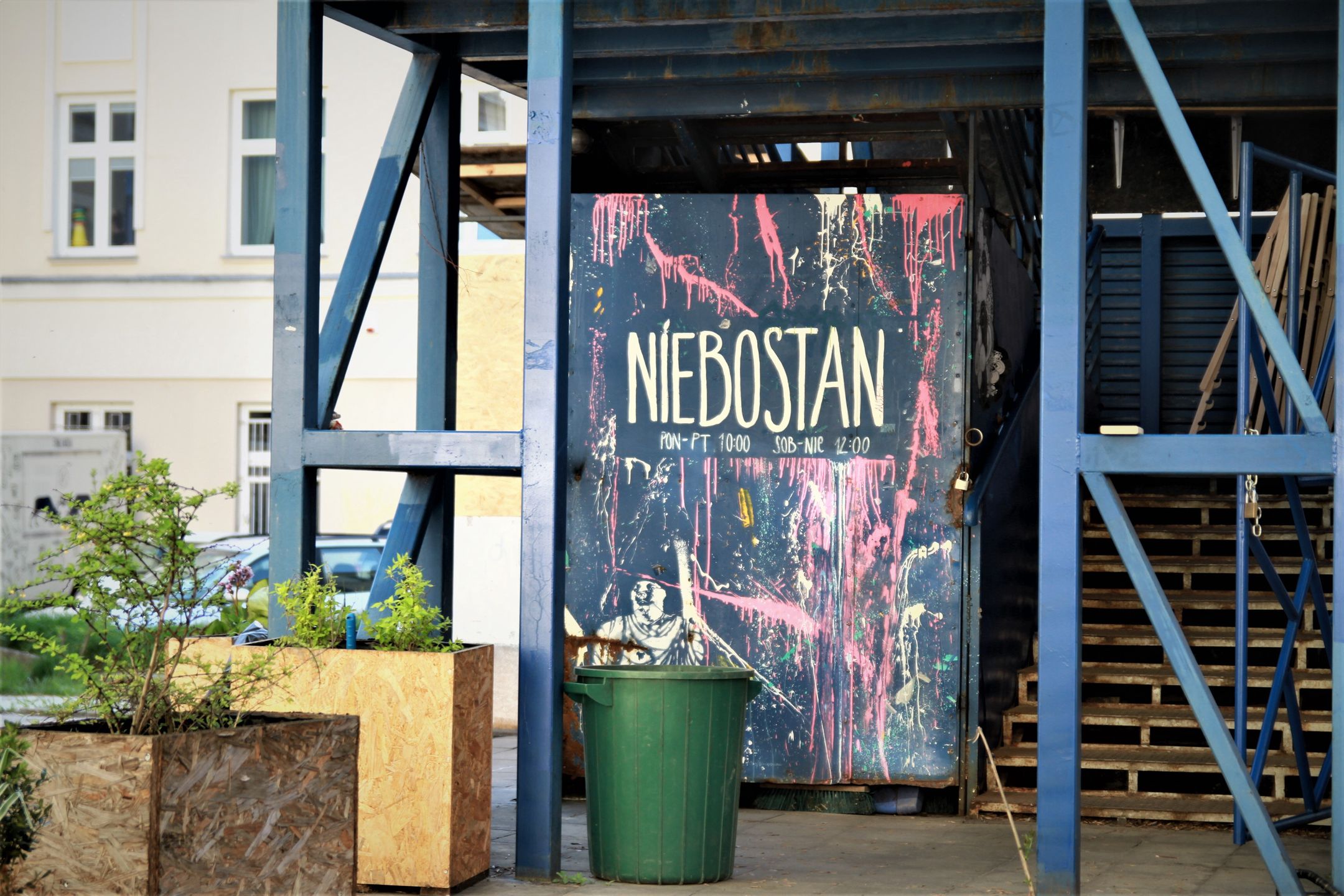 Gastronomia szykuje się do otwarcia.