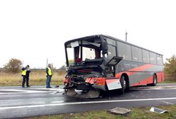Wypadek szkolnego autobusu koło Wolina