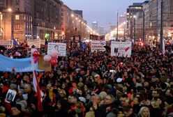 Czerwone kartki dla rządu. Tak wyglądały ulice polskich miast