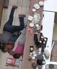 Kenia: ewakuacja ludzi z zaatakowanego centrum handlowego