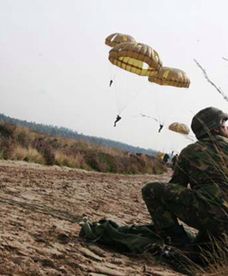 Uczcili pamięć polskich spadochroniarzy z operacji Market Garden