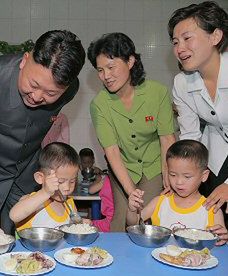 Kim Dzong Un odwiedził dom dziecka