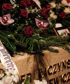 Marta Kaczyńska złożyła kwiaty na Wawelu w Krakowie