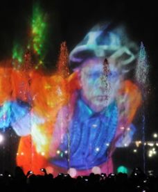 Pokaz "Światła Wody" na warszawskim Podzamczu