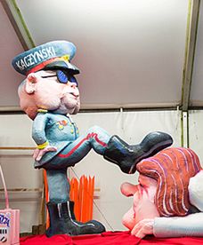 Kontrowersyjna figura Jarosława Kaczyńskiego