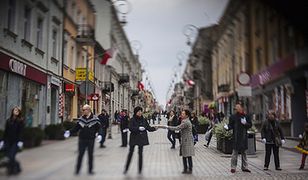 Kielczanie przenoszą księgozbiór BWA