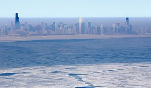 Wielkie Jeziora skute lodem