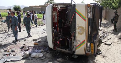 Zamach bombowy na autobus w Afganistanie