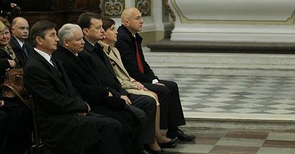 Kolejna miesięcznica katastrofy pod Smoleńskiem