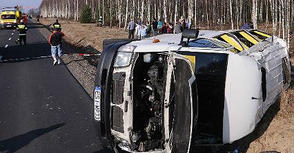 Wypadek busa z młodzieżą