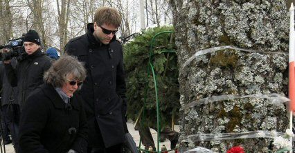 Rosjanie złożyli kwiaty w Smoleńsku