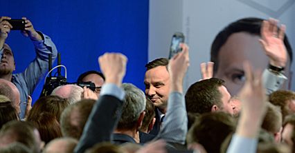 Zdjęcia ze sztabu Andrzeja Dudy