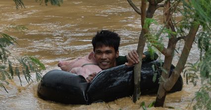 Śmiertelne żniwo tajfunu Koppu na Filipinach