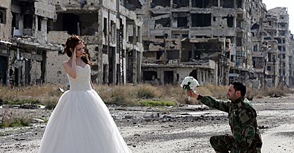 Niezwykła sesja zdjęciowa w Homs