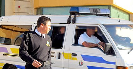 Samolot z podejrzanym o zabójstwo Kajetanem P. w drodze do Warszawy