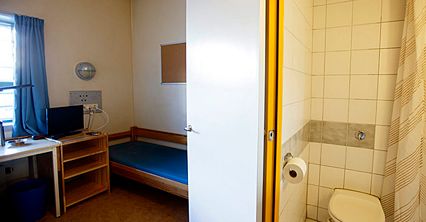 Takie warunki miałby Breivik w polskim więzieniu
