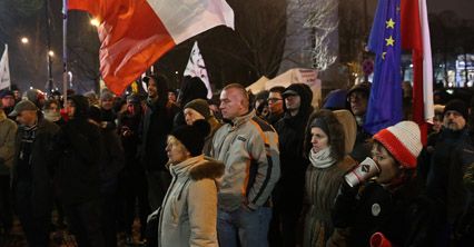 Protestujący wyprowadzeni sprzed Sejmu