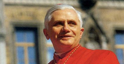 Papież Benedykt XVI abdykuje
