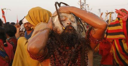 Wielkie Święto Dzbana Maha Kumbh Mela w Indiach