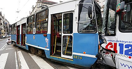 Czołowe zderzenie tramwajów we Wrocławiu