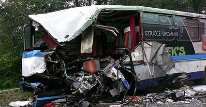 Zderzenie autobusu z cysterną koło Włocławka