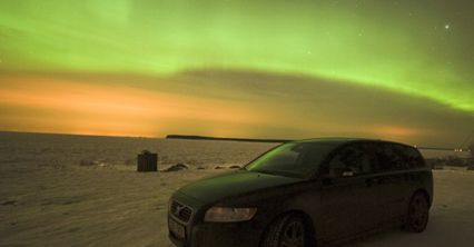 Niesamowite barwy zorzy polarnej
