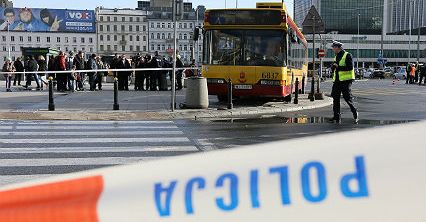 Autobus wjechał w ludzi przy Dworcu Centralnym w Warszawie