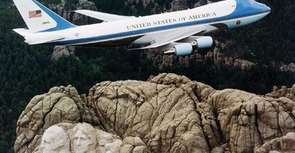 Air Force One, "atomowa" walizka i inne "gadżety" prezydenta USA