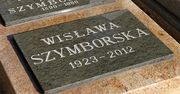 Nagrobek Wisławy Szymborskiej wymieniony