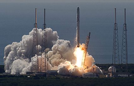 Pechowy start Falcon 9