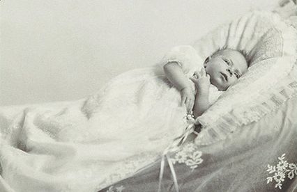 Królowa Elżbieta II jako dziecko