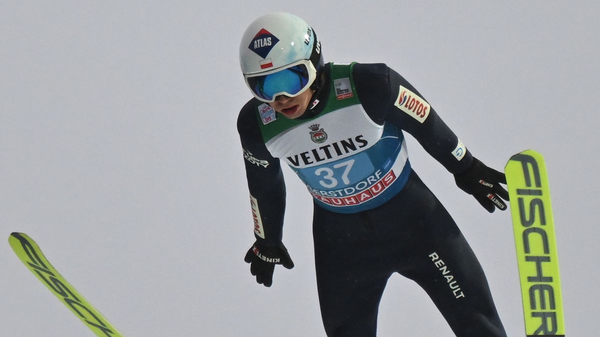 Zdjęcie okładkowe artykułu: PAP/EPA / PHILIPP GUELLAND / Na zdjęciu: Kamil Stoch