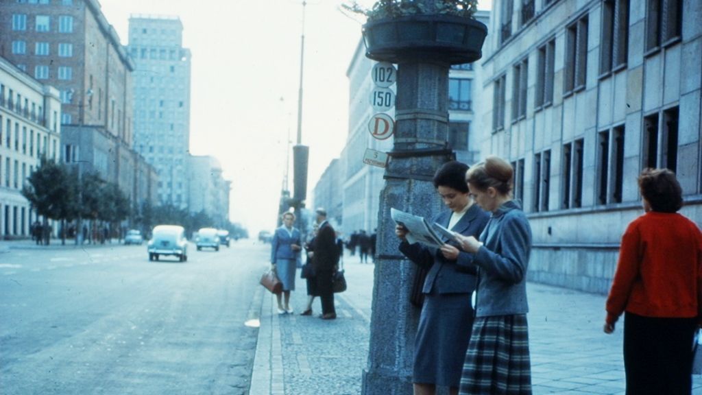 Jak wyglądała powojenna Warszawa w zachodniej prasie? Unikalne, nieznane zdjęcia stolicy 1
