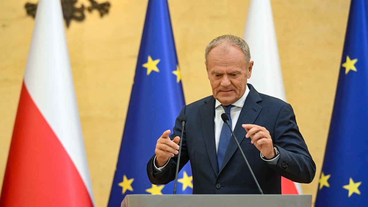 Donald Tusk
Warszawa, 05.08.2026. Premier Donald Tusk podczas konferencji prasowej w Kancelarii Prezesa Rady Ministrów w Warszawie, 5 bm. (sko) PAP/Radek Pietruszka
Radek Pietruszka
briefing prasowy, Kancelaria Prezesa Rady Ministrów, konferencja, konferencja prasowa, KPRM, polityk, polityka, premier, prezes
