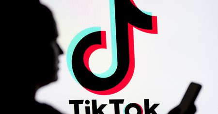 "Nie chcemy, aby TikTok zniknął". Trump znów przedłuża termin