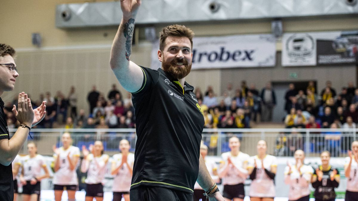 Materiały prasowe / Karol Słomka/PlusLiga / Na zdjęciu: Mikołaj Mariaskin