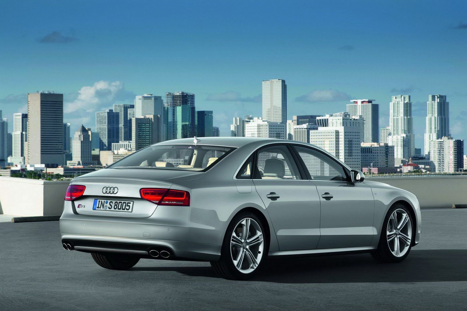 Audi-S8