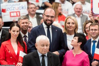 Połowa drogi do odrzucenia sprawozdania PiS. Te dokumenty pokazują, co robiła ekipa Szczuckiego