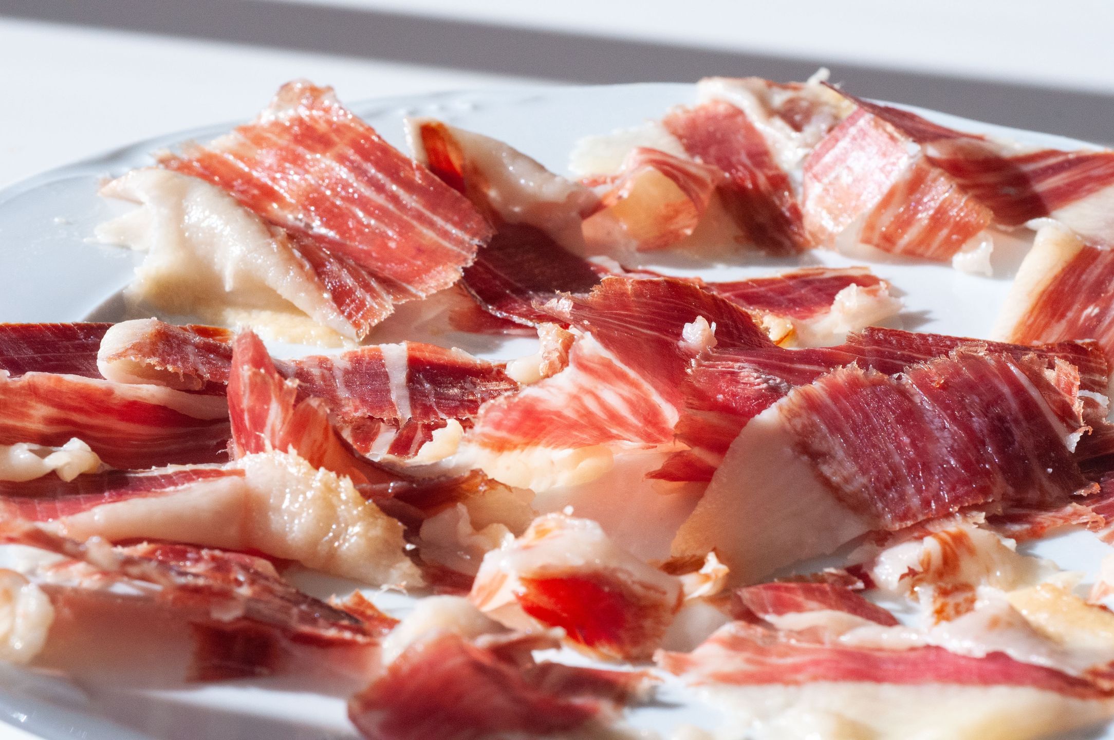 PABLO J. LOPEZdehesa, extremadura, bellota, alimento, crudo, mediterráneo, aperitivo, tapa, carne, cerdo, jamón, rojo, fresco, blanco, aislada, comida, cena