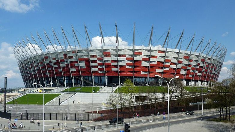 Zawody w windsurfingu na Stadionie Narodowym