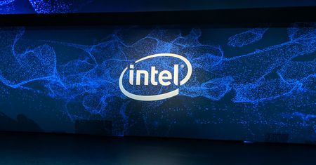 Intel osiągnął gotowość do masowej produkcji w 10 nm, na pierwszy ogień – sprzęt mobilny