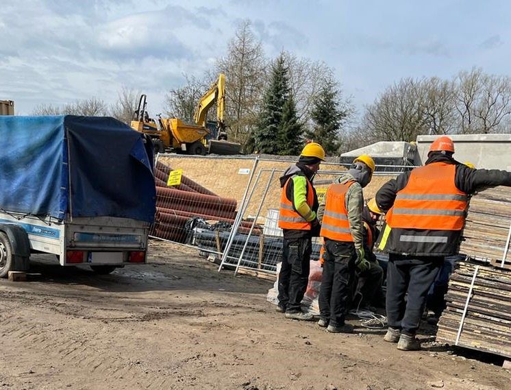 Kontrola we wrocławskiej firmie wykazała naruszenia przy zatrudnieniu niemal 130 cudzoziemców