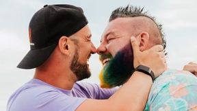 Pokazał zdjęcia z partnerem. Do niedawna był strongmanem