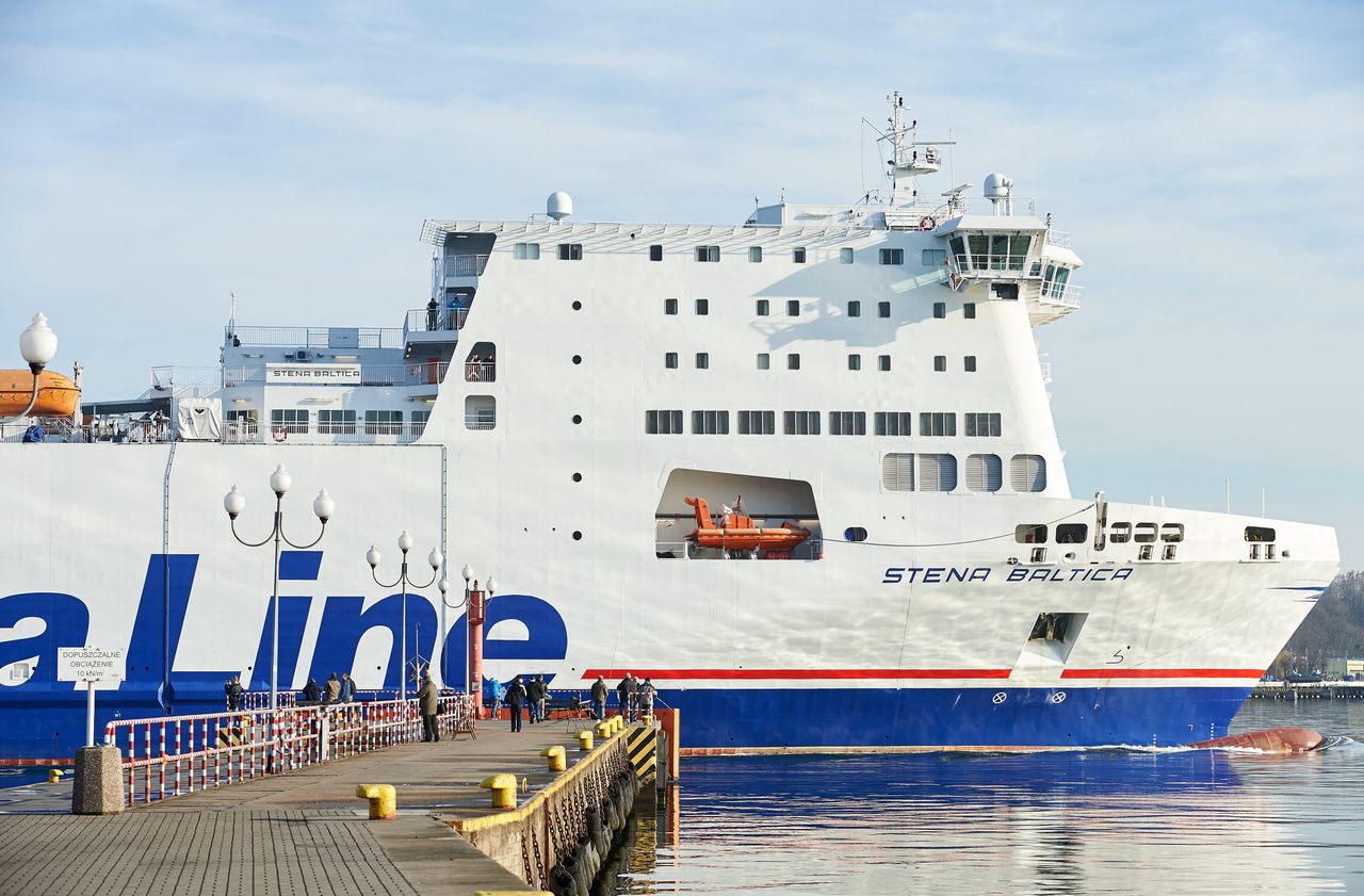 Gdynia. Akcja służb w porcie. Mężczyzna groził, że wysadzi prom 