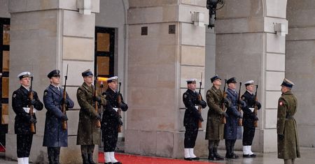 Nowelizacja budżetu 2013. Rząd zabierze MON 3 miliardy złotych
