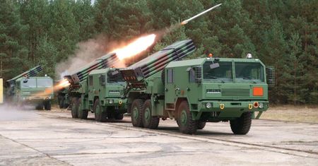 Kolejne zakupy MON. Miliardowy kontrakt na wozy towarzyszące do WR-40 Langusta
