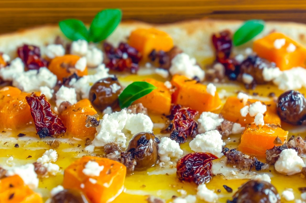 Podałem taką pizzę na spotkaniu ze znajomymi. Nie wierzyli, że króluje w niej popularne jesienne warzywo