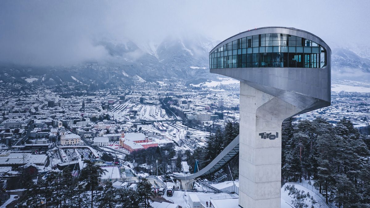Zdjęcie okładkowe artykułu: Newspix / EXPA / Na zdjęciu: skocznia Bergisel w Innsbrucku